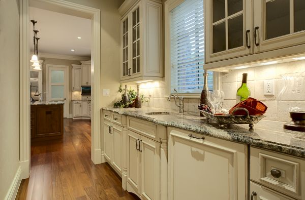 Butlers Pantry Installation in Marble Falls