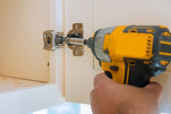 Cupboard Door Hinge Repair in Marble Falls